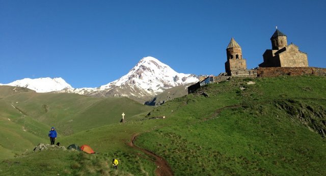 Прокат снаряжения в Степанцминде (Казбеги), Грузия.